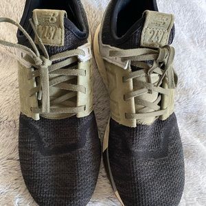 Men’s sneakers size 10